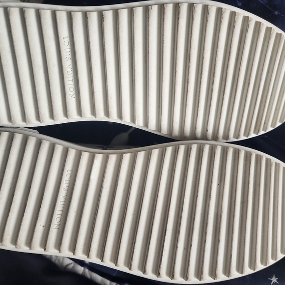 Louis Vuitton sneaker shoe - Picture 6 of 6